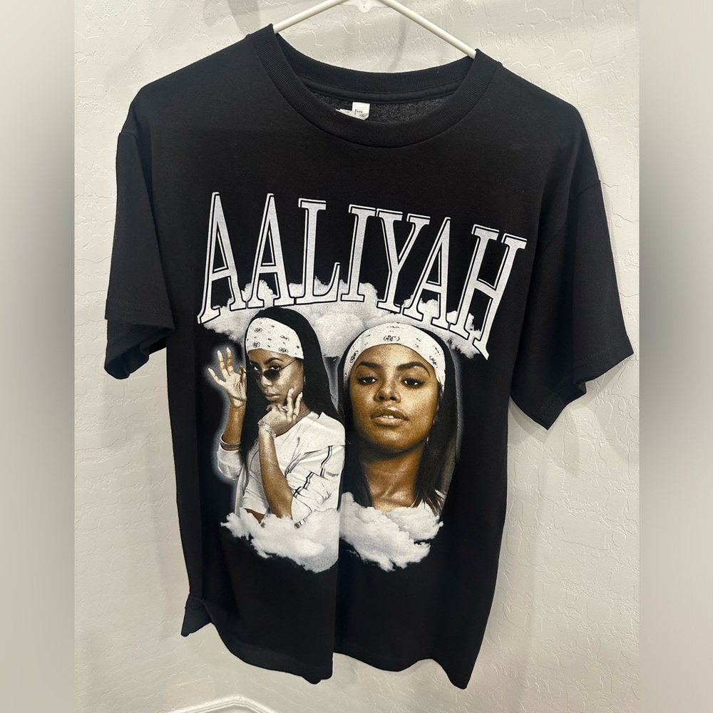 Aaliyah graphic t shirt